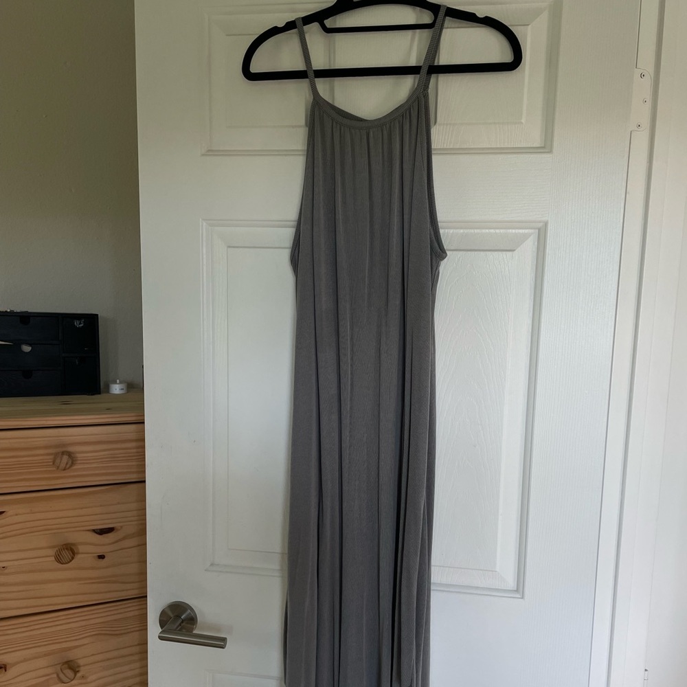 MRT 1030 Long flowy dress, size large